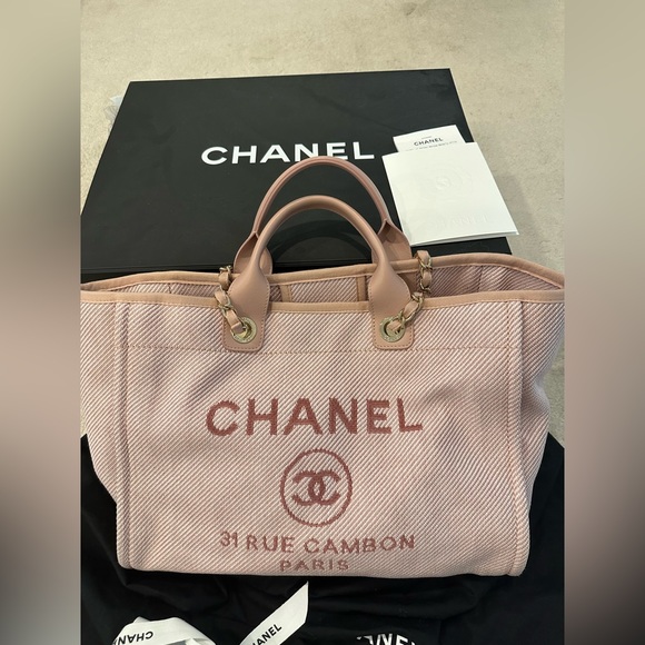 Chanel Deauville Pink Tote (Full set) - Picture 4 of 10